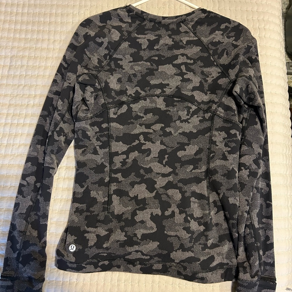 Lululemon Runderful Long Sleeve - Picture 3 of 6